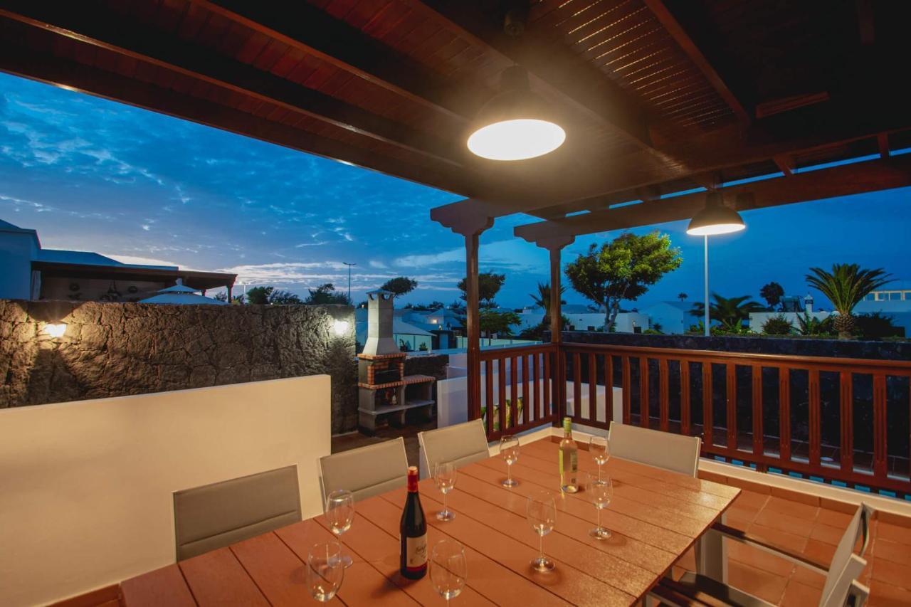 Stylish 6 Bedroom Villa Princesa - Hot Tub - Heated Pool - Near Beach & Waterparks Playa Blanca  Bagian luar foto
