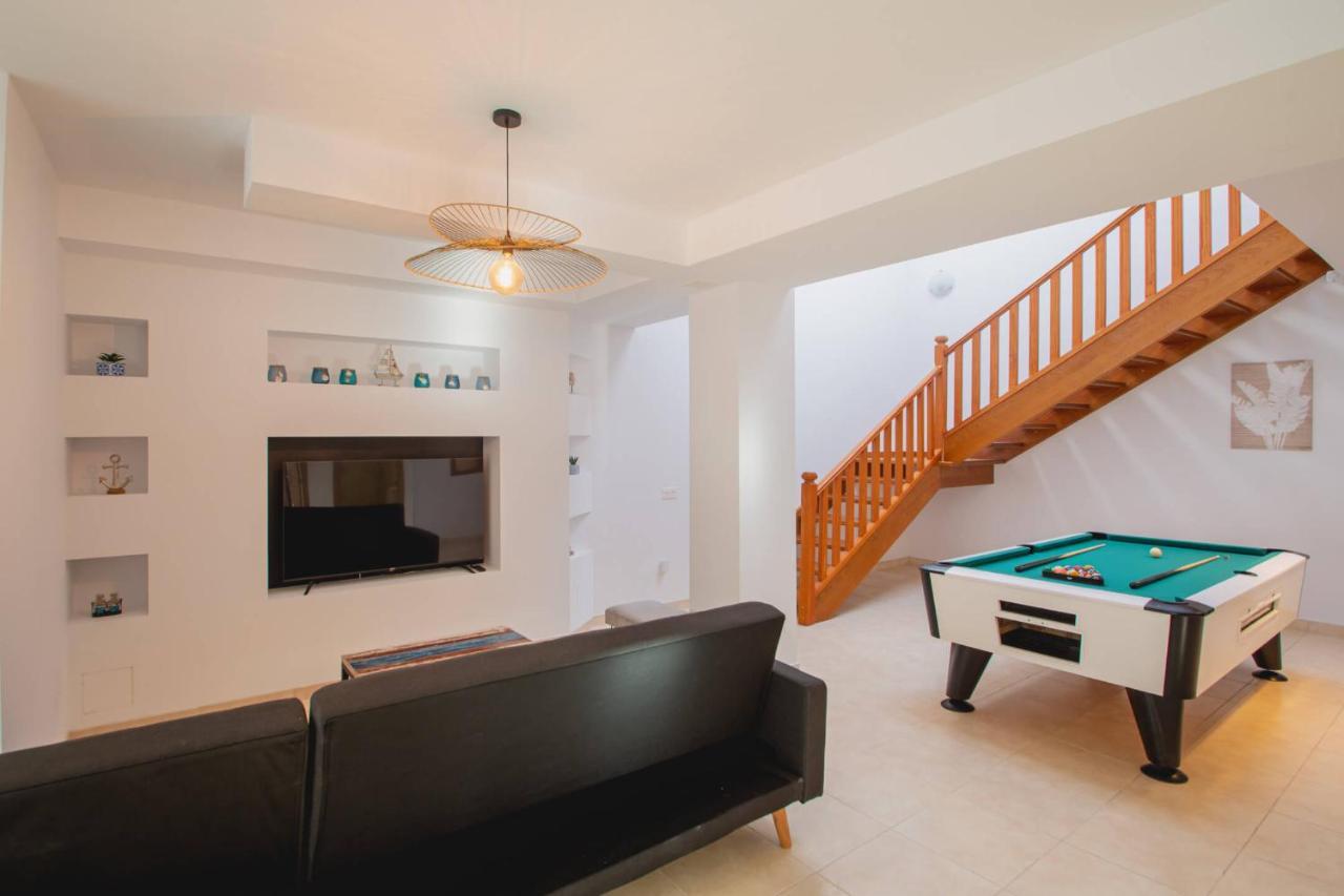Stylish 6 Bedroom Villa Princesa - Hot Tub - Heated Pool - Near Beach & Waterparks Playa Blanca  Bagian luar foto