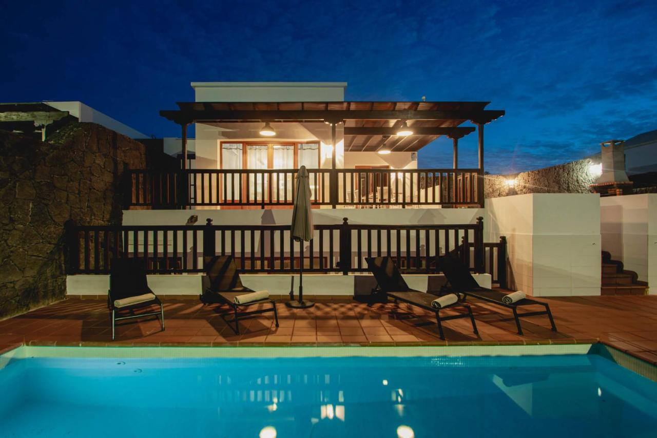 Stylish 6 Bedroom Villa Princesa - Hot Tub - Heated Pool - Near Beach & Waterparks Playa Blanca  Bagian luar foto